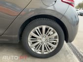 Peugeot 208 1.2 PureTech Signature