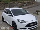 Ford Focus 2.0 EcoBoost ST c/ Pack Pele Desportiva