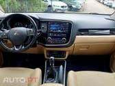 Mitsubishi Outlander 2.2 DI-D Instyle Navi