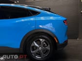 Ford Mustang Mach-E 75.7 kWh Base