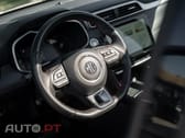 MG ZS Standard Luxury