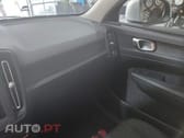 Volvo XC40 1.5 T3 Momentum Tech Edition