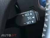 Toyota Auris Outro
