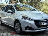 Peugeot 208 1.2 PureTech Signature