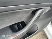 Tesla Model 3 Tração Traseira