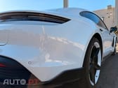Porsche Taycan Carbon