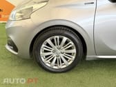 Peugeot 208 1.2 PureTech Signature