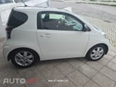 Toyota iQ 1.0 VVT-i 2 EP
