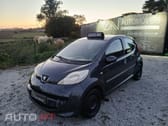 Peugeot 107 1.0 versão Motor Toyota