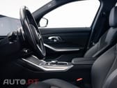 BMW 330 e Pack Desportivo M Auto