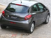 Peugeot 208 1.2 PureTech Signature