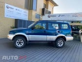 Nissan Terrano II 2.7 TDI SE 7 lugares