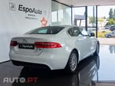Jaguar XE 2.0 D Prestige