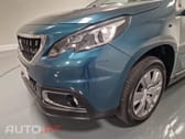 Peugeot 2008 1.2 PURETECH STYLE