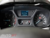 Ford Transit Custom Adaptada p/ 3 cadeiras de rodas