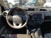 Toyota Hilux 2.4 D-4D 2WD CD