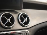 Mercedes-Benz CLA 180 180d