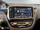 Peugeot 2008 1.2 e-VTi Style