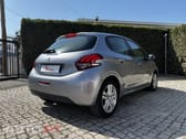 Peugeot 208 1.2 PureTech Signature