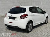 Peugeot 208 1.2 PureTech Signature