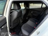 Peugeot 2008 PureTech 155 EAT8 GT