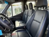 Mercedes-Benz Sprinter Outro