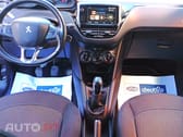 Peugeot 208 1.2 PureTech Signature 82 cv–Nacional