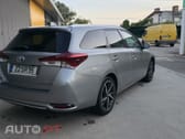 Toyota Auris Touring Sports 1.8HSD SQUARE COLLECTION