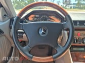 Mercedes-Benz 230 Outro