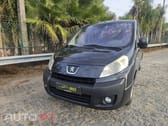 Peugeot E-Expert 9 lugares