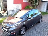 Peugeot 208 1.2 PureTech Signature 82 cv–Nacional