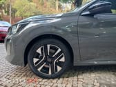 Peugeot 208 1.2 Hybrid Allure e-DCS6