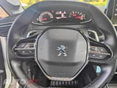 Peugeot 208  1.2 PureTech Allure EAT8