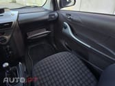 Toyota iQ 1.0 VVT-i