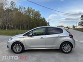 Peugeot 208 1.2 STYLE GPS