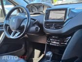 Peugeot 2008 1.2 PureTech Allure EAT6