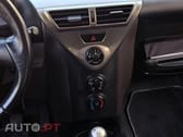 Toyota iQ 1.0 VVT-i
