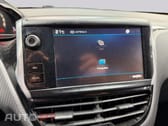 Peugeot 2008 1.2 e-VTi Style