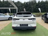 Ford Mustang Mach-E 75.7 kWh Base