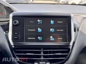 Peugeot 208 1.2 PureTech Signature
