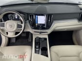 Volvo XC60 2.0 B4 Momentum Plus