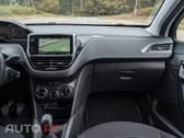 Peugeot 208 1.2 PureTech Signature