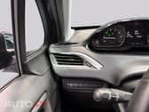 Peugeot 2008 1.2 e-VTi Style