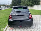 Fiat 500e Outro