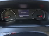 Peugeot 2008 1.2 PureTech Active Pack EAT8