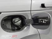 Land Rover Evoque P300e R-Dynamic