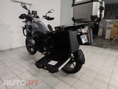 BMW R .