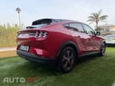 Ford Mustang Mach-E Standard • 75,7 kWh • 294 CV