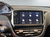 Peugeot 2008 1.2 e-VTi Style