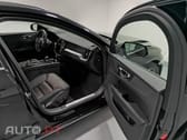 Volvo V60 2.0 B4 Plus Dark Auto